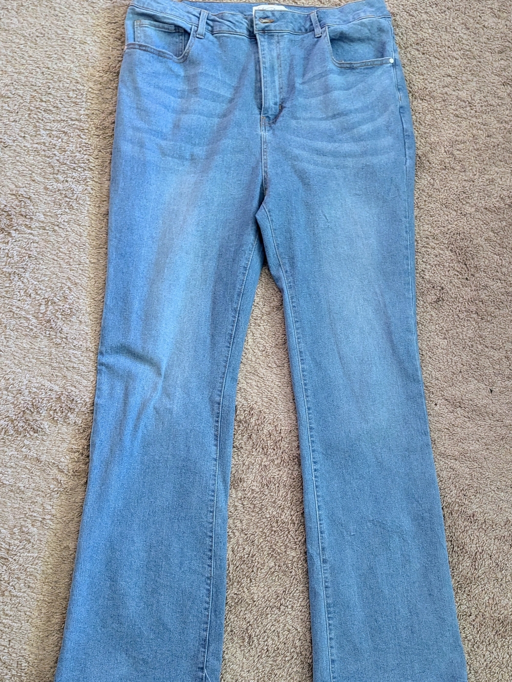 Nine Planet Women’s Light Blue Straight-Leg Jeans Long 18